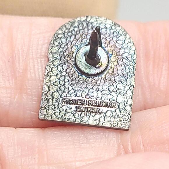 United Way Partner Lapel Hat Pin. Pinback Plastic Pin Lot - Picture 6 of 7